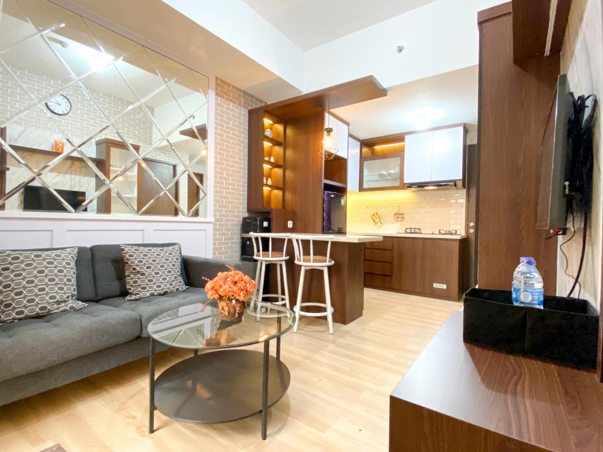 Great Choice And Modern 2br At Transpark Juanda Timur By Travelio Apartemen *