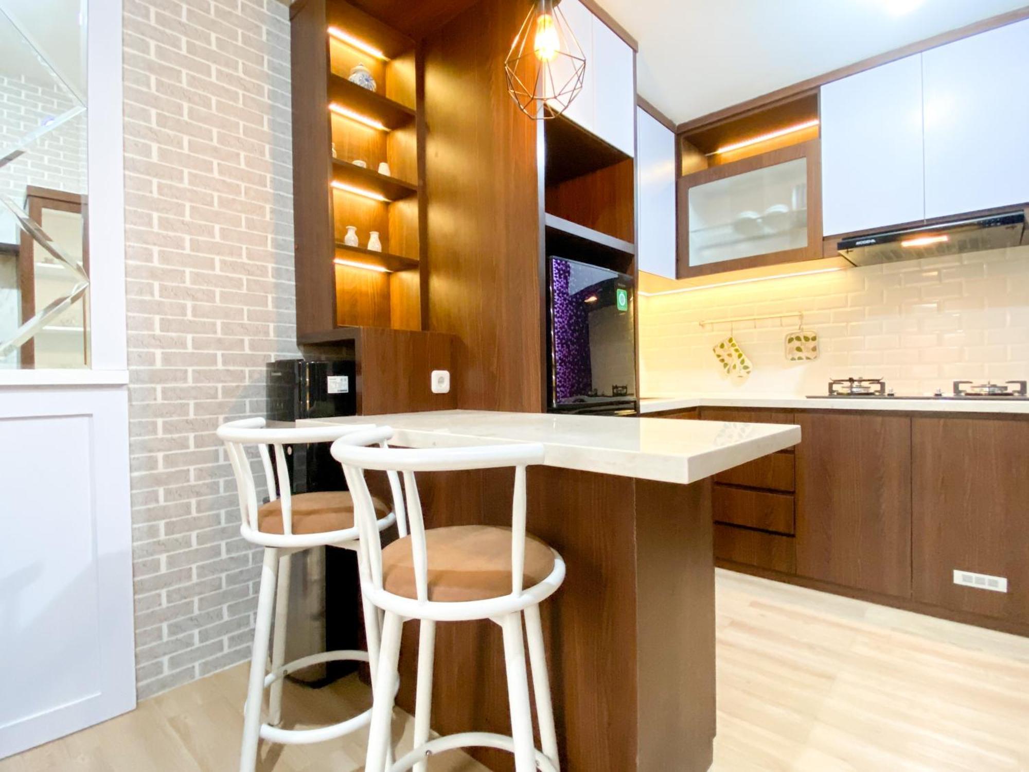 Great Choice And Modern 2br At Transpark Juanda Timur By Travelio Apartemen